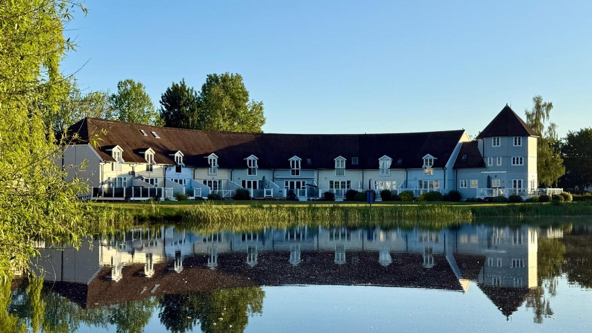 Luxury Kingfisher Lodge, Isis Lake, Within The Cotswold Waterpark Cirencester Kültér fotó