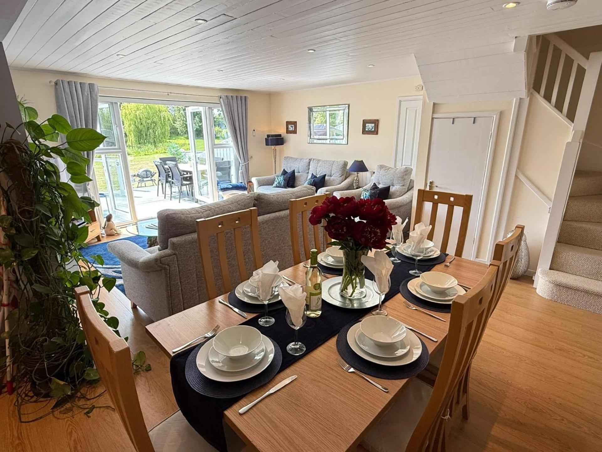 Luxury Kingfisher Lodge, Isis Lake, Within The Cotswold Waterpark Cirencester Kültér fotó